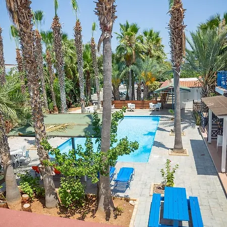 Aparthotel Periyiali 2*