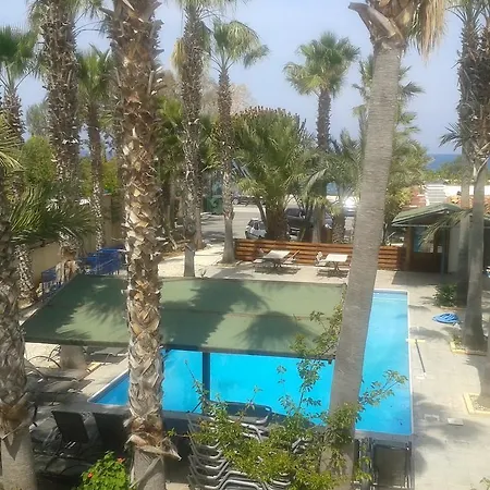Periyiali Apart Otel 2*