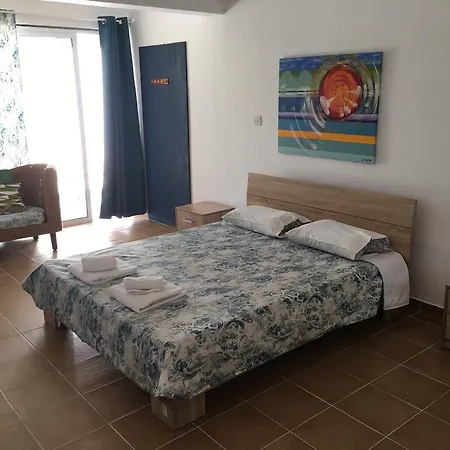 Periyiali Aparthotel Polis