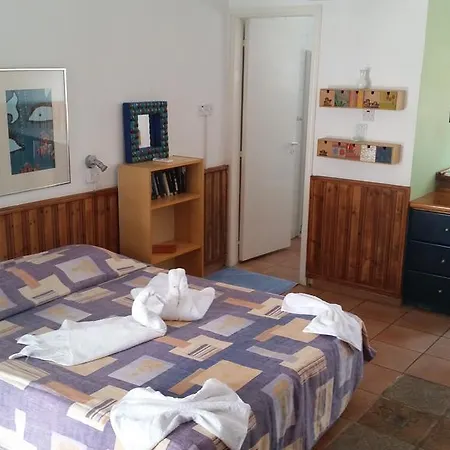 Periyiali Aparthotel Polis