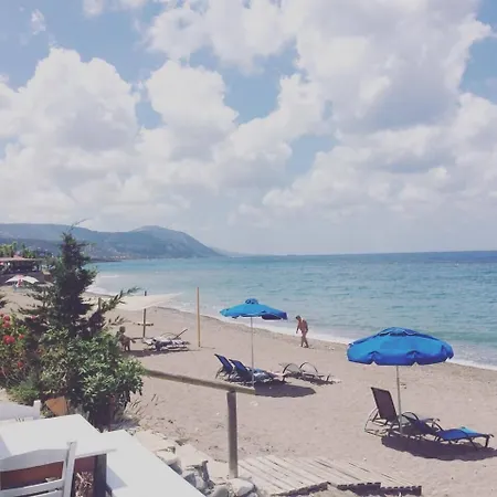 شقة فندقية Periyiali Polis