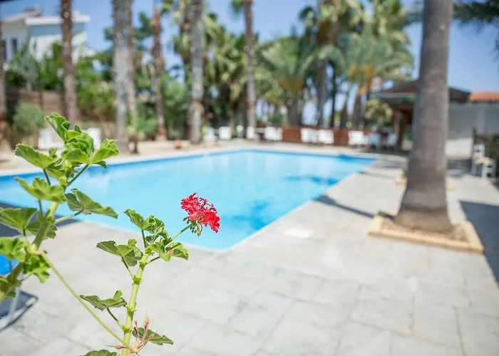 Periyiali Aparthotel