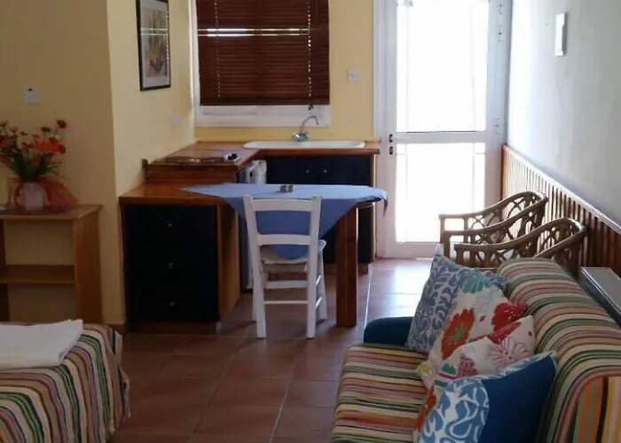 Aparthotel Periyiali Polis